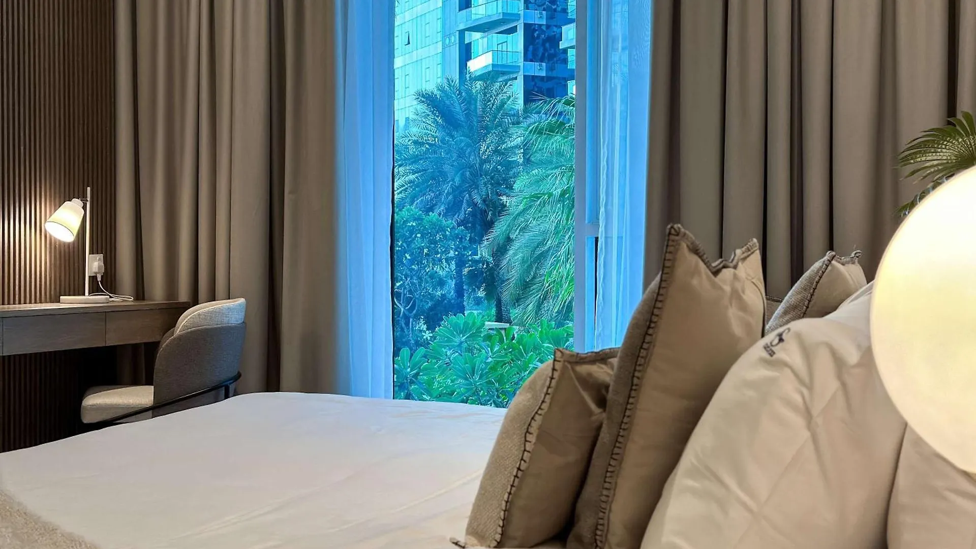 Sunset View Apartment In Oceana Ντουμπάι
